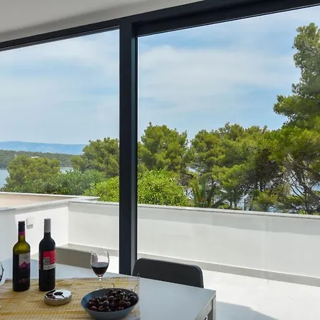 Apartment Vitarnja * ילסה